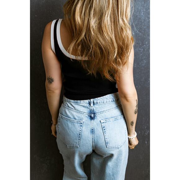 Outlined Ribbed Knit Vest - Picture 3 of 4